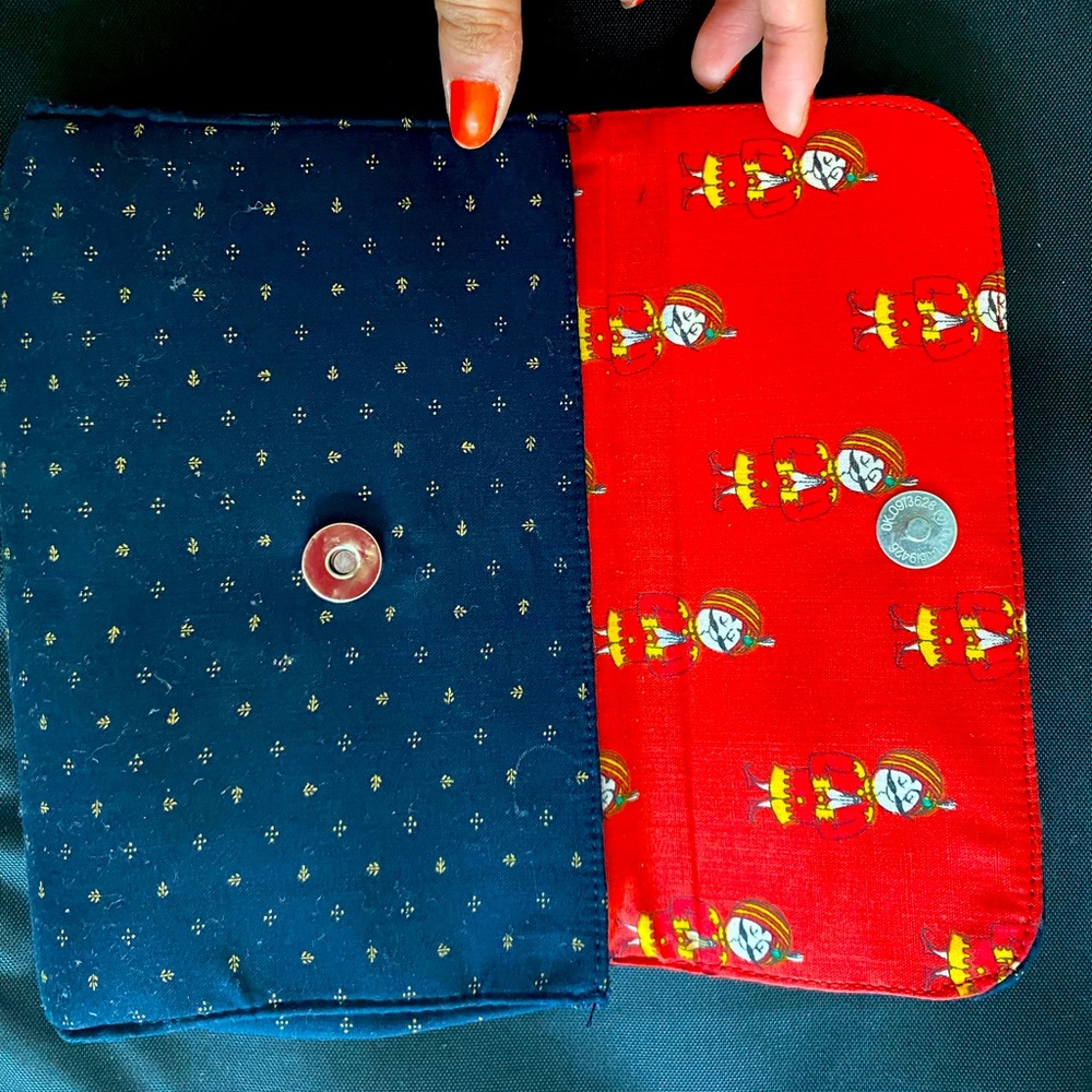 desi pouch with button